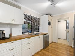 1/5 Orchid St, Joondanna WA 6060, Australia