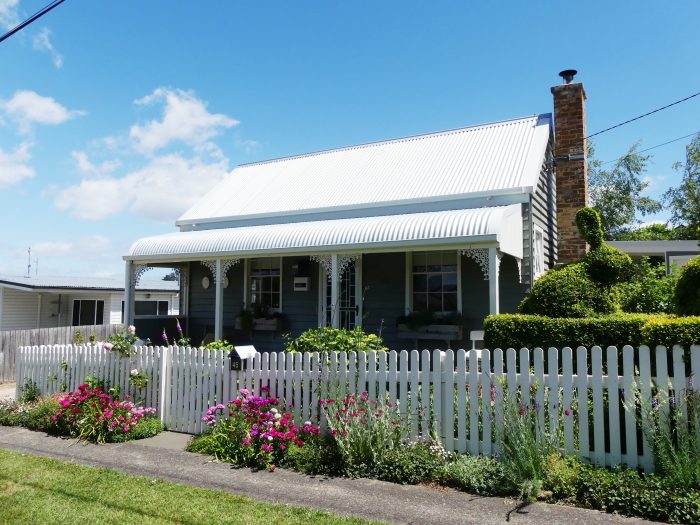 45 Tower Hill St, Deloraine TAS 7304, Australia