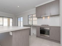 3/5 Barmond Rd, Cannington WA 6107, Australia