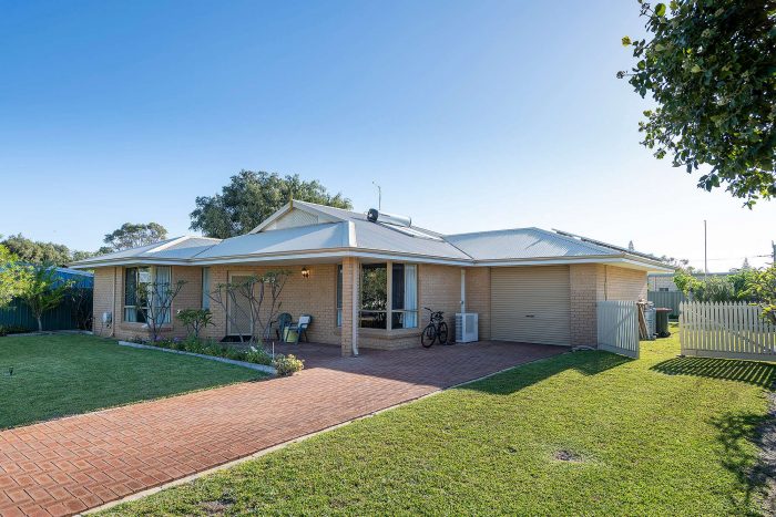 12 Craig Way, Lancelin WA 6044, Australia