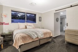 23 Minorca Cct, Hamlyn Terrace NSW 2259, Australia