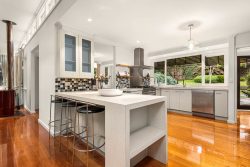 30 Milton St, Canterbury VIC 3126, Australia