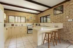 5 Mount Cradle Ct, Alligator Creek QLD 4816, Australia