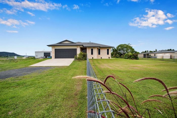 18 Pleystowe School Rd, Pleystowe QLD 4741, Australia