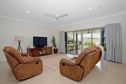 18 Pleystowe School Rd, Pleystowe QLD 4741, Australia