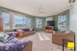 51 Robertson Rd, Ledge Point WA 6043, Australia