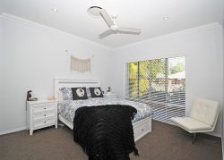 14 Eagle Beach Parade, Dundowran Beach QLD 4655, Australia