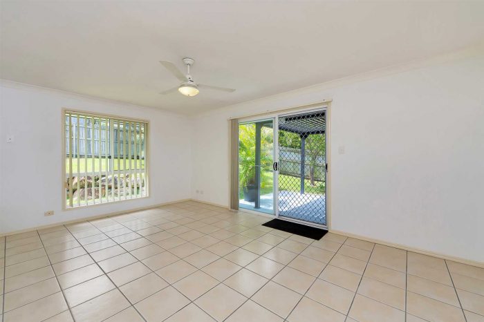 5 Old Kent Rd, Upper Coomera QLD 4209, Australia