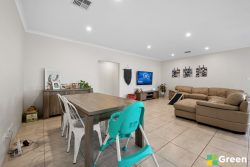 3 Decora Way, Halls Head WA 6210, Australia