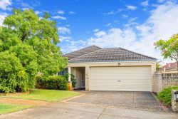 74 Cloister Ave, Manning WA 6152, Australia