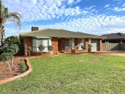 13 Echidna St, Cobar NSW 2835, Australia