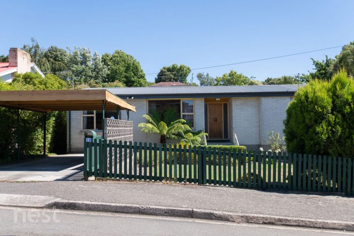 18 Maroney St, Kings Meadows TAS 7249, Australia