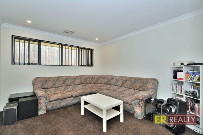 8 Warrego Outlook, Ellenbrook WA 6069, Australia