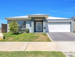 75 Commodore Ave, Clarkson WA 6030, Australia