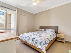 75 Commodore Ave, Clarkson WA 6030, Australia