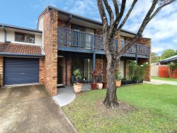 Unit 9/145 Central St, Labrador QLD 4215, Australia