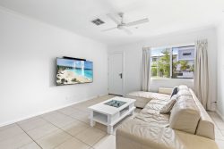 21 Tinnanbar Tce, Maroochydore QLD 4558, Australia