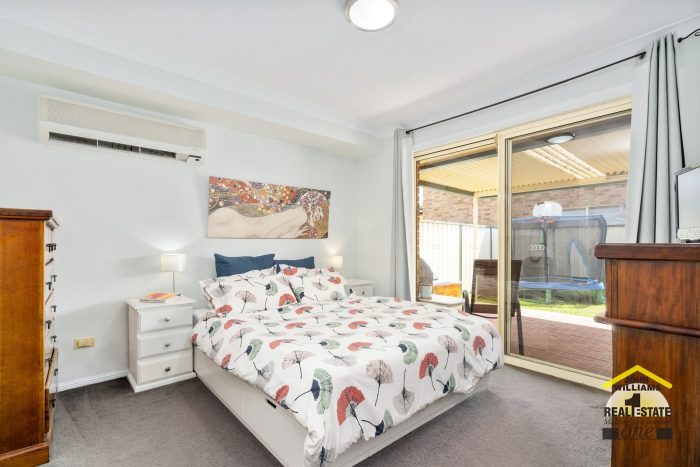 39B Derby Cres, Chipping Norton NSW 2170, Australia