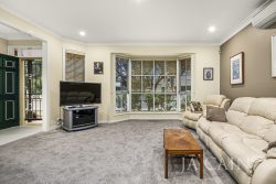 2 Baylon St, Bentleigh VIC 3204, Australia