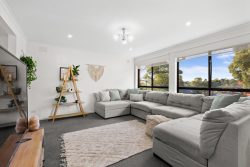 7 Bellara Dr, Mooroolbark VIC 3138, Australia