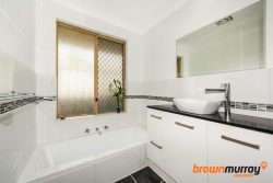 15 Colony Ct, Thornlie WA 6108, Australia