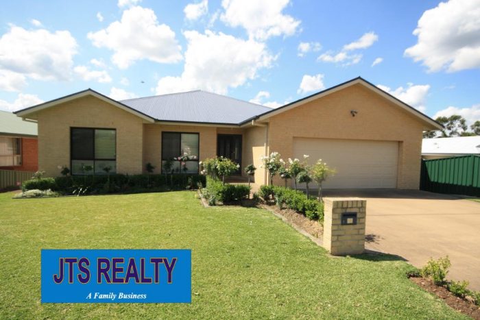 22 Bloodwood Rd, Muswellbrook NSW 2333, Australia