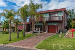 10 Cedar Cres, Tumut NSW 2720, Australia