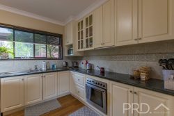 10 Cedar Cres, Tumut NSW 2720, Australia