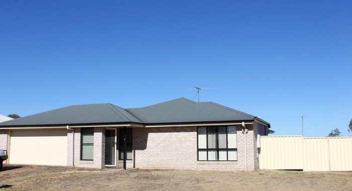 5 Dakota Pl, Dalby QLD 4405, Australia