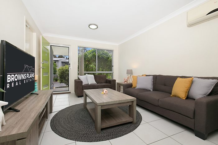 Unit 13/1-9 Emerald Dr, Emerald Corner, Regents Park QLD 4118, Australia