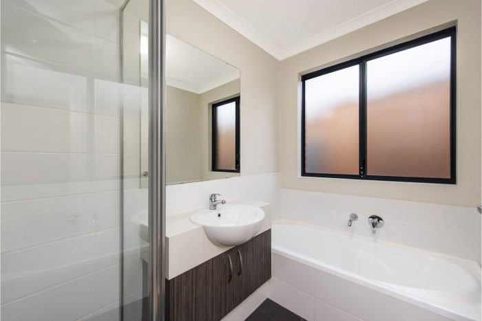 Unit 1/115 Hardey Rd, Belmont WA 6104, Australia