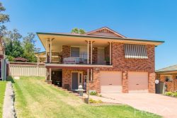 6 Jillabenan Cl, Tumut NSW 2720, Australia