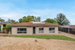 7 Roycroft Ave, Gulfview Heights SA 5096, Australia