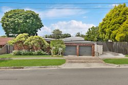 26 Oakdale St, Browns Plains QLD 4118, Australia