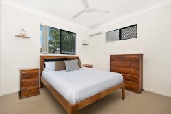 26 Oakdale St, Browns Plains QLD 4118, Australia