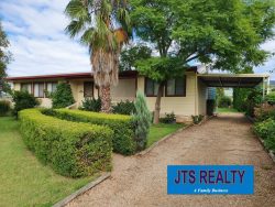 16 Paxton St, Denman NSW 2328, Australia