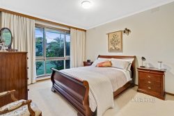 2 Penleigh Ct, Mount Waverley VIC 3149, Australia