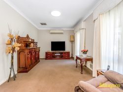 14 Ravenslea Dr, Parkwood WA 6147, Australia