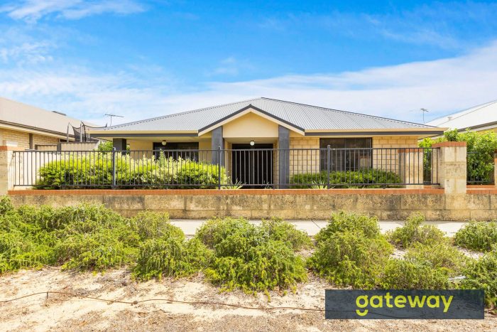 32 Durango Turn, Aubin Grove WA 6164, Australia