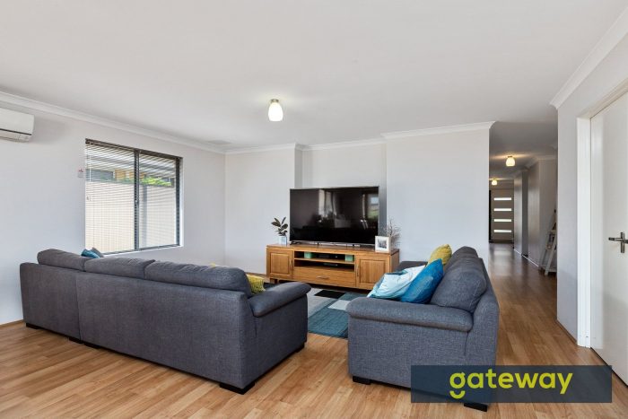 32 Durango Turn, Aubin Grove WA 6164, Australia