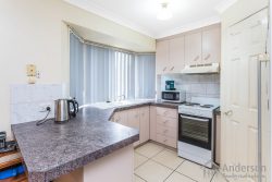 6 Winslow Ct, Hillcrest QLD 4118, Australia