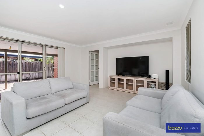 73 Brookmount Dr, Ellenbrook WA 6069, Australia