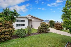 22 Flintwood St, Rural View QLD 4740, Australia