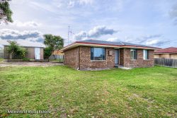 16 Sherwood Dr, McKail WA 6330, Australia