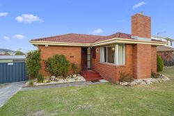 159 Tollard Dr, Rokeby TAS 7019, Australia