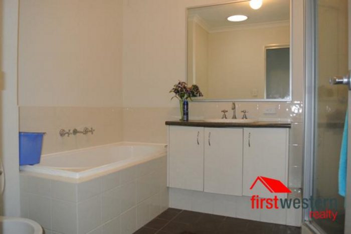 4A Wesley Rise, Joondalup WA 6027, Australia