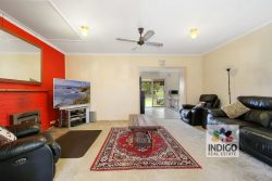 1077 Beechworth-Wodonga Rd, Wooragee VIC 3747, Australia