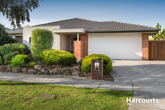 119 Viewgrand Dr, Berwick VIC 3806, Australia