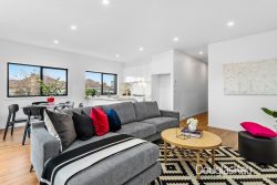 2 Colin St, Sunshine VIC 3020, Australia