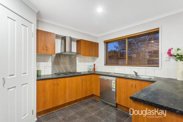 7 Rosdale Pl, Sunshine VIC 3020, Australia